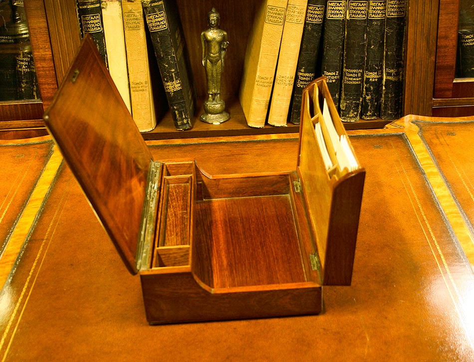 Mahogany Vintage Desk Tidy with Blank Brass Cartouche