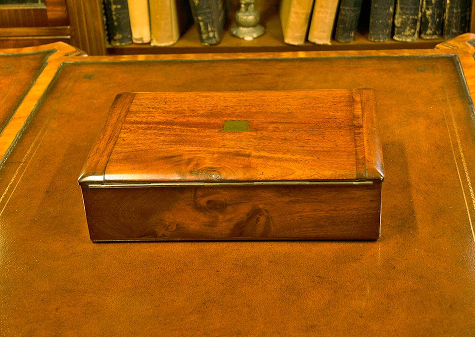 Mahogany Vintage Desk Tidy with Blank Brass Cartouche