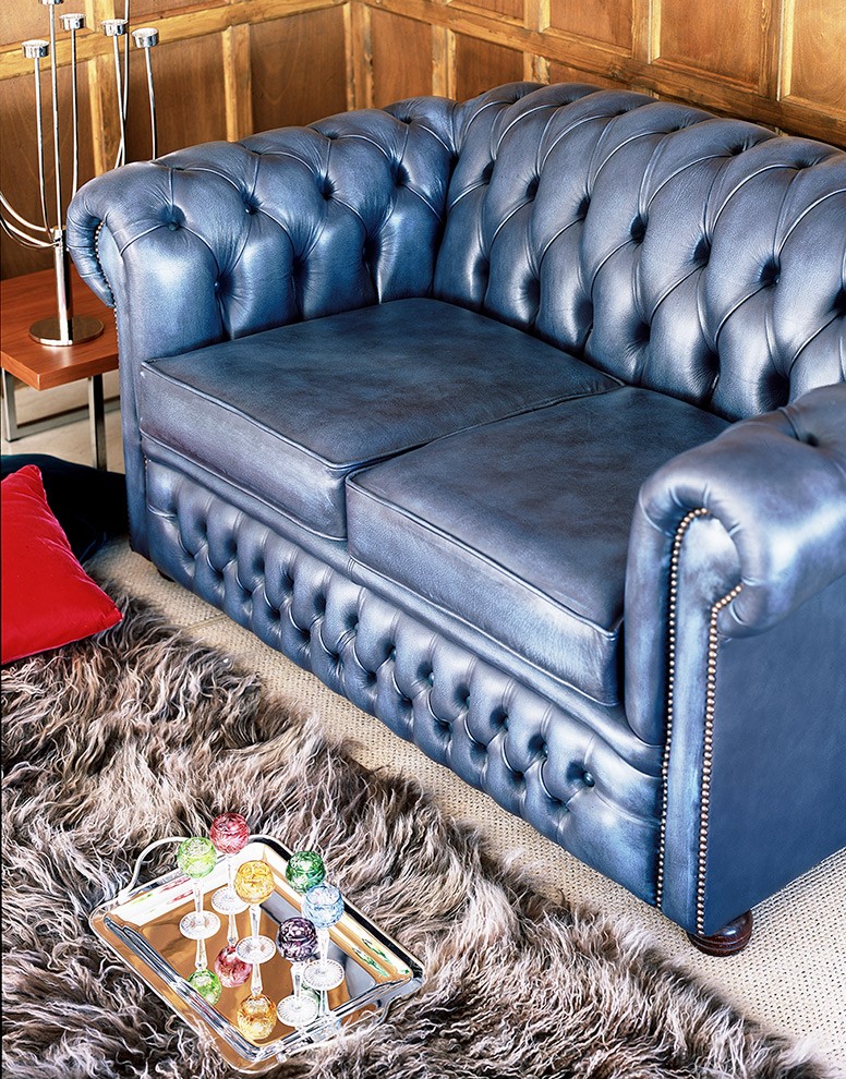 Highlander 2 seat Chesterfield English Leather Sofa