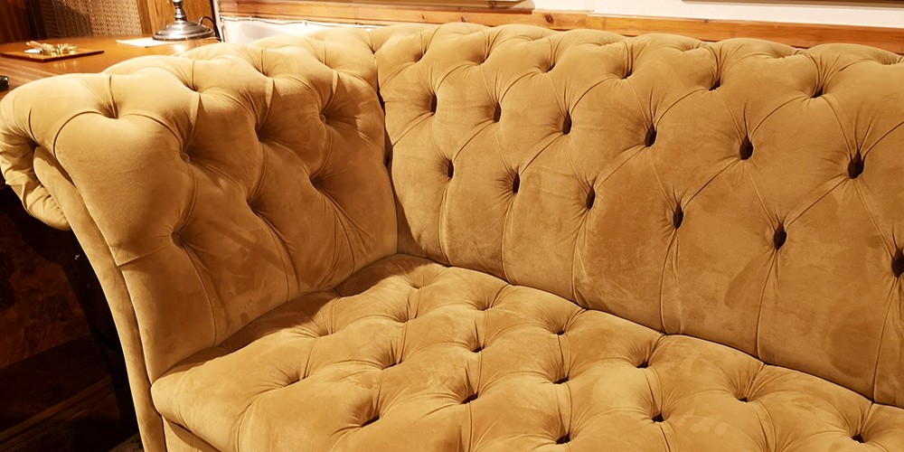 Belmont Large Velvet English Chesterfield