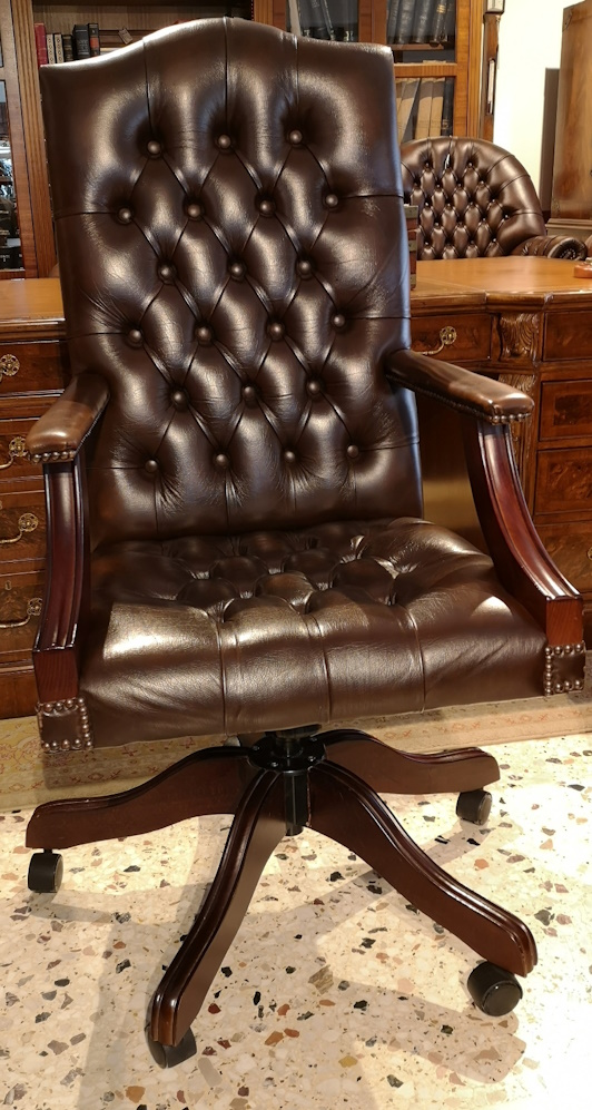 Gainsborough Vintage Chair - Image 2